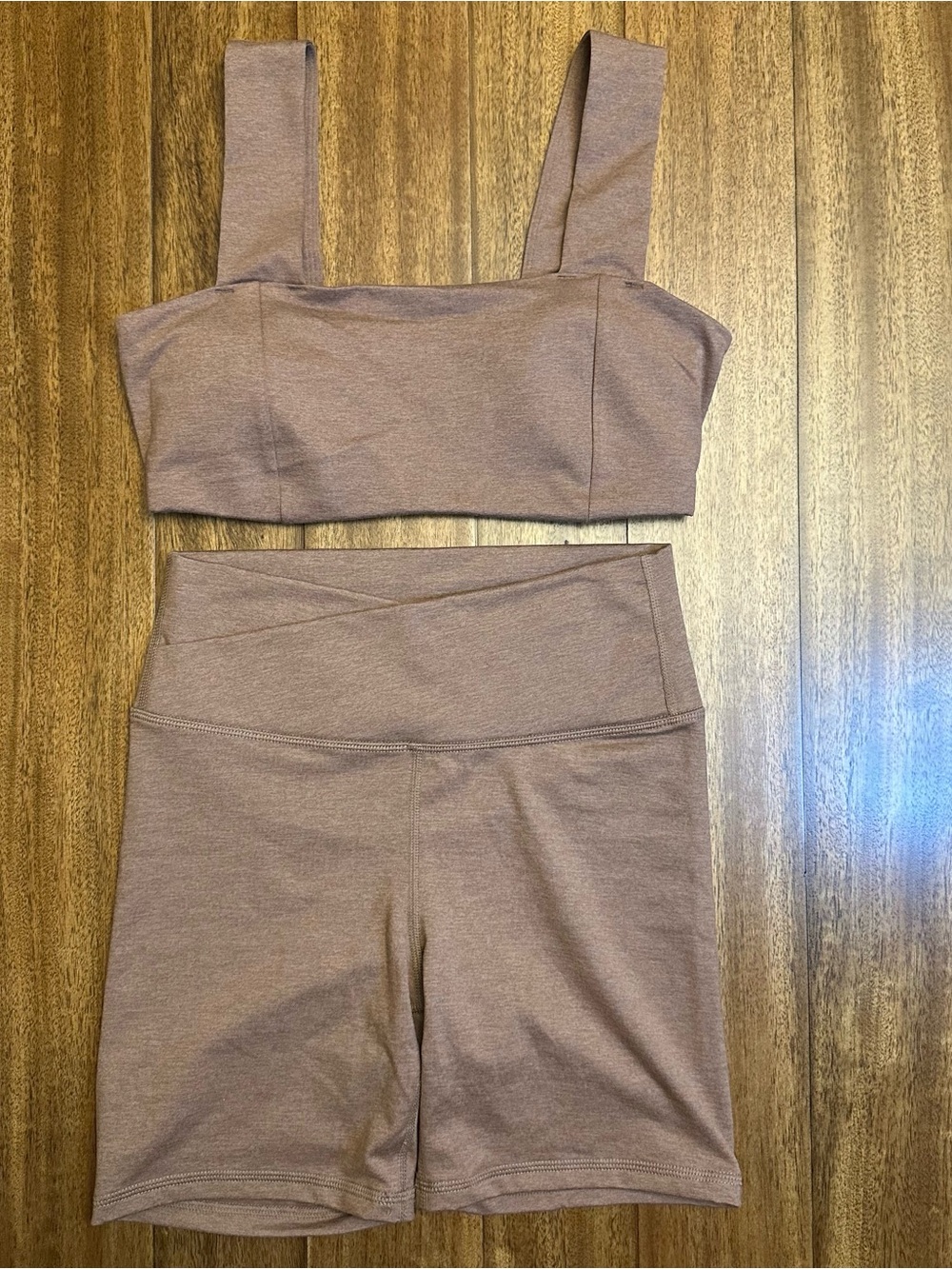 Old Navy CloudComfy 2pc Set Extra High-Rise Bike Shorts & Sports Bra Brown S 138